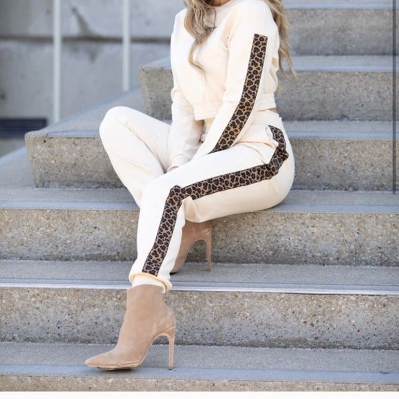 Kittenish jogger set - Picture 2 of 2